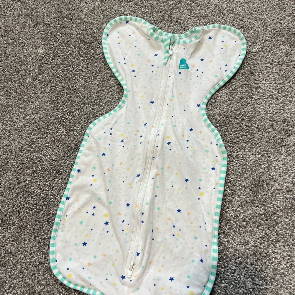 Love to Dream Swaddle Collection - Pink, Green, White - Picture 4 of 11